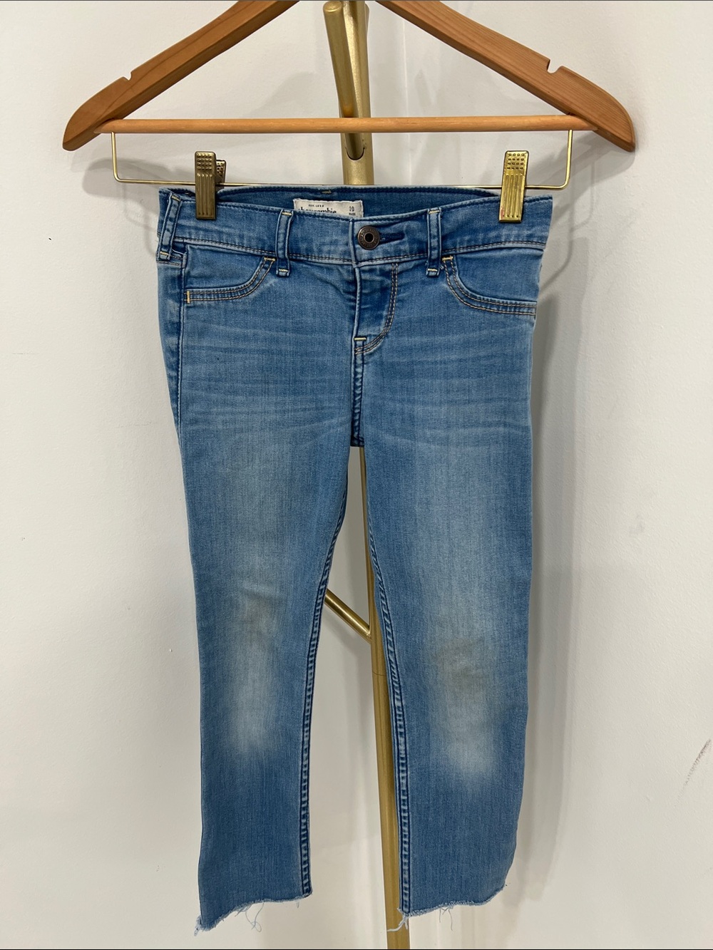 Classic Mid-Blue Women’s Slim Jeans